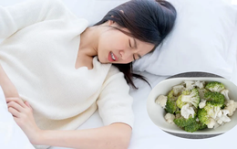 Ăn kiêng giảm cân chỉ với ức gà và bông cải xanh, cô gái 25 tuổi bị hoại tử tụy sau 6 tháng