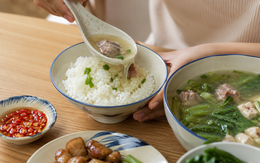 Mối nguy từ thói quen ăn cơm chan canh