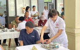 UBND TP. Hà Nội đẩy mạnh tiến độ khám sức khỏe toàn dân và phòng ngừa dịch bệnh