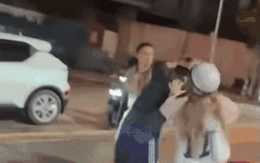 Hà Nội: Công an xác minh vụ người đàn ông 'xăm trổ' hành hung nam thanh niên sau va chạm giao thông