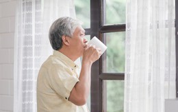 Tuổi già, có con gái hiếu thảo vẫn chọn sống một mình: Lý do ở cuốn sổ tiết kiệm