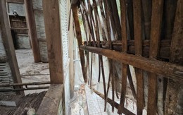 Cận cảnh công trình xuống cấp bên trong một khu lưu niệm ở Huế