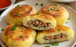 Đúng 1 củ khoai tây tôi làm thành món này, cắt ra mới thấy điều kì diệu trong nhân