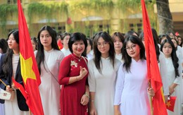 Chủ tịch Hà Nội yêu cầu minh bạch khoản thu, chi trong năm học mới