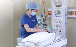 Bé sinh non 30 tuần suy hô hấp nặng, hồi phục sau 'giờ vàng' cấp cứu