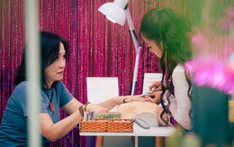 Sau 'Mưa đỏ', Hạ Anh đi làm nail
