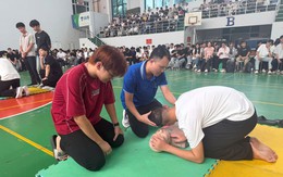 750 tân sinh viên Đại học Y Dược được tập huấn kỹ năng sơ cấp cứu, phòng cháy chữa cháy