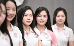 Thí sinh Hoa hậu Việt Nam học nghệ thuật ngoại giao