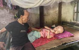 MS 964: Hơn 3 thập kỷ làm đôi chân cho con gái nằm liệt giường