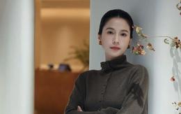 Vì sao nhiều phụ nữ chọn ăn mặc giản dị? Câu trả lời không chỉ nằm ở quần áo