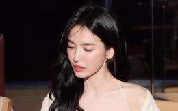 'Chị đẹp' Song Hye Kyo khoe visual mướt mắt ở tuổi 45