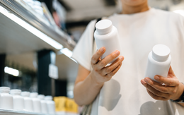 Cùng là Glutathione, vì sao có sản phẩm giá cao gấp nhiều lần?