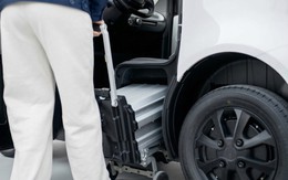 Ngang giá Honda SH, ô tô điện rẻ nhất Việt Nam lộ nội thất tối giản, có màn hình, trang bị pin rời giá 120 triệu đồng
