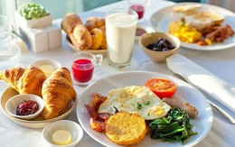 Bữa sáng tưởng đơn giản nhưng nếu ăn sai cách có thể khiến mỡ bụng tăng, phụ nữ tiền mãn kinh nên tránh