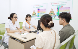 Khi hy vọng chắt chiu trong một phôi thai duy nhất: Hành trình 'tìm con' đong đầy nước mắt của cặp vợ chồng mang gen bệnh hiếm