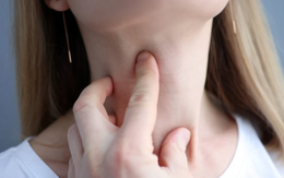 Mệt mỏi, rụng tóc: Người phụ nữ 34 tuổi bất ngờ phát hiện ung thư tuyến giáp