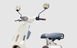 Trải nghiệm xe máy điện đi tới 90km/1 lần sạc, động cơ công suất 1.400W, giá chỉ 15,5 triệu đồng