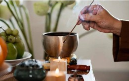Thắp hương buổi tối nên biết điều này để không rước họa