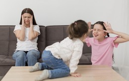 Đừng để quá trễ: 5 hành vi ở trẻ khiến cha mẹ phải bất lực bật khóc sau này