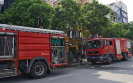 Hà Nội: Cháy nhà trên phố Trần Vỹ, 5 người được cứu thoát kịp thời 