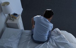 Tiểu đêm, người đàn ông phát hiện phì đại tuyến tiền liệt gấp hai lần