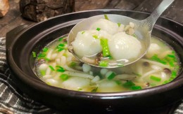 Món canh thơm ngon, sánh mịn với hương vị nấm đậm đà khiến cả nhà ăn hết sạch cả nồi cơm