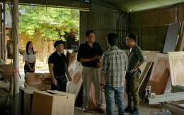 Khánh cảm động khi Phương bất ngờ xuất hiện ở xưởng gỗ