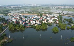 Hiện trạng hàng chục hộ dân thôn ven sông Tích ở Hà Nội ra sao sau 1 tuần ngập lũ?