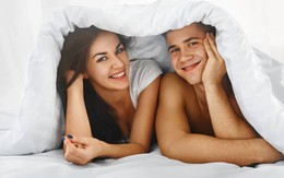 Không cần lời lẽ táo bạo, 7 câu nói này vẫn có thể 'hâm nóng' chuyện vợ chồng