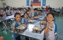 Hà Nội: Cận cảnh suất ăn bán trú trường Tiểu học Quảng Bị 1 sau lùm xùm bị nghi dùng 'thịt ôi', 'tóp mỡ'