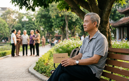 Tiết lộ lương hưu 20 triệu đồng trong buổi họp lớp, tôi nhận bài học cay đắng về tình bạn