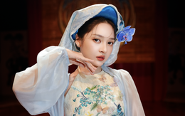 Bảo Anh 'nghiêng nước nghiêng thành' gây chú ý