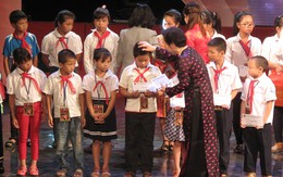 38 suất quà “Thắp sáng những ước mơ”