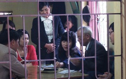 Quảng Ninh: Nở rộ dịch vụ xem bói tại Đền Cái Lân