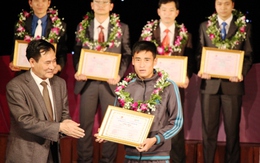 Sao Mai Hồng Chinh và tuyển thủ quốc gia Vũ Minh Tuấn được vinh danh tài năng trẻ tại Quảng Ninh