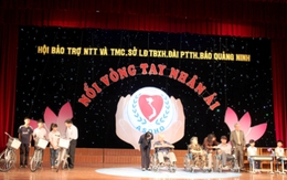 Quảng Ninh: 1,3 tỷ đồng ủng hộ người khuyết tật và trẻ mồ côi