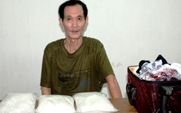 Bắt người Trung Quốc vận chuyển 3.000 gam ma túy đá