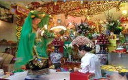 Liệu có thực thi phạt lên đồng, xem bói trục lợi?
