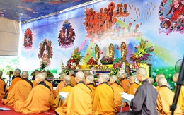 Xót lòng đại lễ cầu siêu cho nạn nhân thảm họa máy bay