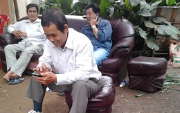Sự thực đứa bé mồ côi được "thánh nhập" chữa bách bệnh bằng... xoa và vuốt
