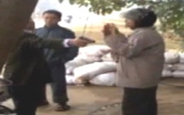 Vụ Phó Công an xã xả súng vào nhà dân: Vẫn chưa đủ căn cứ để khởi tố (!)