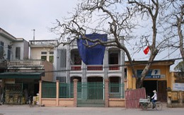 Trụ sở quỹ tín dụng bị ”đánh chiếm”