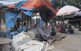 Nhốn nháo chợ tạm lấn đường