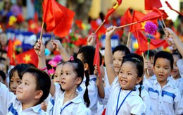 Trước thềm năm học mới: Khổ vì đồng phục