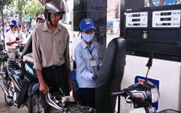 Nín thở chờ giá xăng