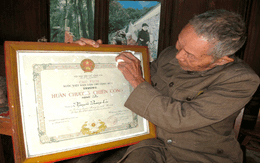 Người cựu binh 7 lần bước qua cõi chết