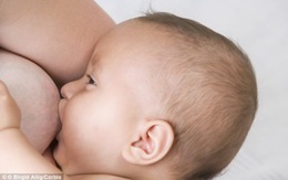 Cho con bú có thể giảm một nửa nguy cơ viêm khớp