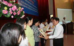 Tuyên dương người làm công tác dân số