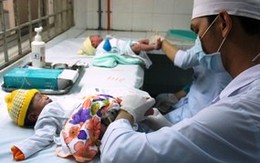 Tập huấn cán bộ y tế xã-phường-thị trấn kỹ thuật lấy máu gót chân ở trẻ sơ sinh