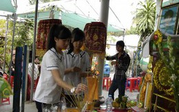 Khóc thương học trò giỏi của Dầu Tiếng tử nạn ở Cần Giờ